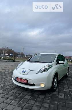 Хэтчбек Nissan Leaf 2016 в Мукачево