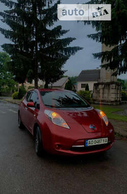 Хетчбек Nissan Leaf 2014 в Тячеві