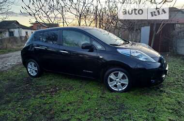 Хэтчбек Nissan Leaf 2011 в Кривом Роге