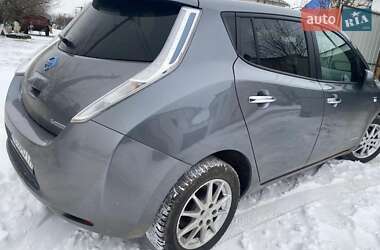 Хетчбек Nissan Leaf 2014 в 