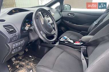 Хетчбек Nissan Leaf 2014 в 