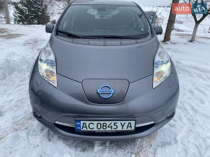 Хэтчбек Nissan Leaf 2014 в Локачах