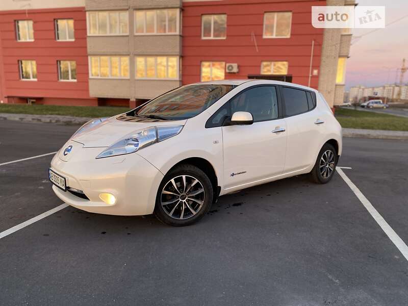 Хетчбек Nissan Leaf 2013 в Вінниці фото 13 Хетчбек Nissan Leaf 2013 в Вінниці