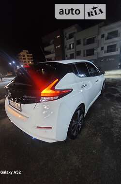 Хэтчбек Nissan Leaf 2021 в Измаиле