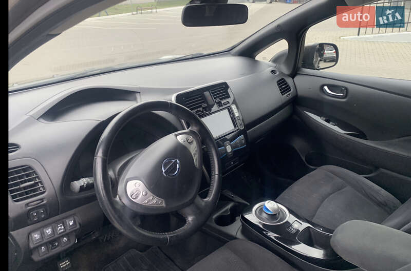 Хетчбек Nissan Leaf 2016 в Рівному