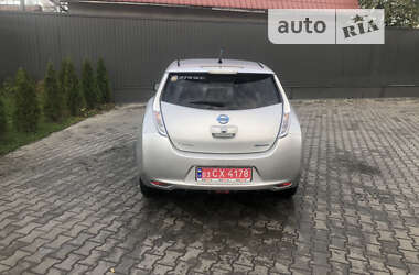 Хэтчбек Nissan Leaf 2011 в Черновцах