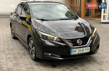 Хэтчбек Nissan Leaf 2018 в 