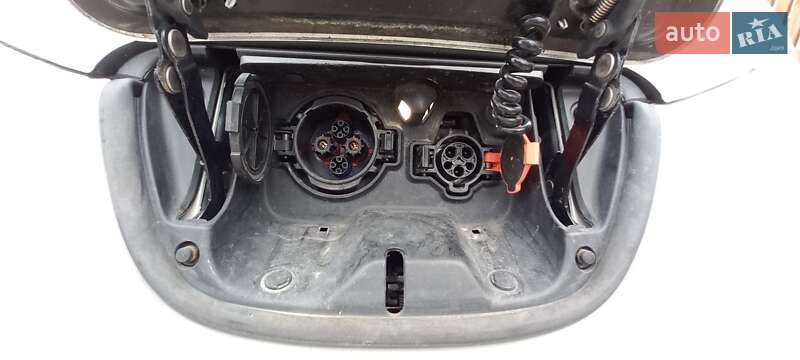 Хетчбек Nissan Leaf 2015 в Івано-Франківську