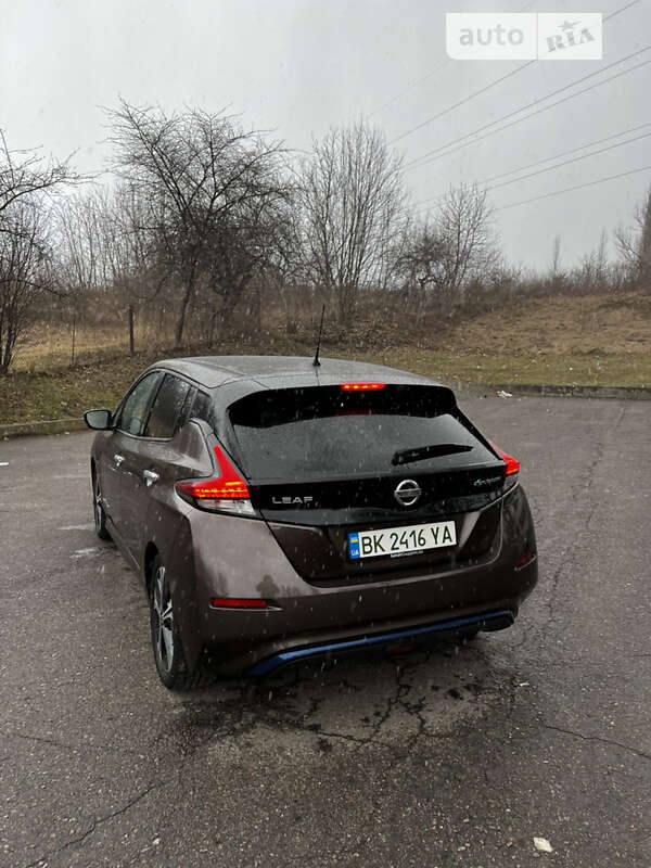 Хэтчбек Nissan Leaf 2018 в Ровно