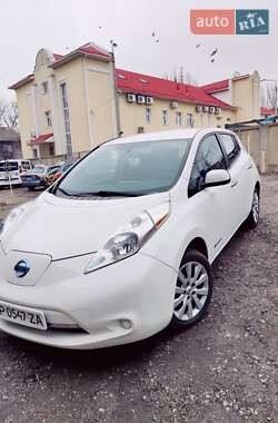 Хэтчбек Nissan Leaf 2014 в 