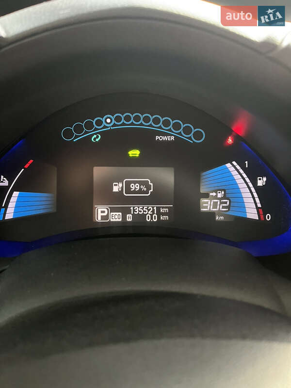 Хетчбек Nissan Leaf 2013 в Кам'янському