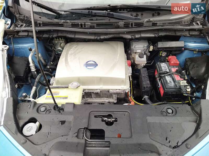 Хэтчбек Nissan Leaf 2014 в Житомире фото 18 Хэтчбек Nissan Leaf 2014 в Житомире
