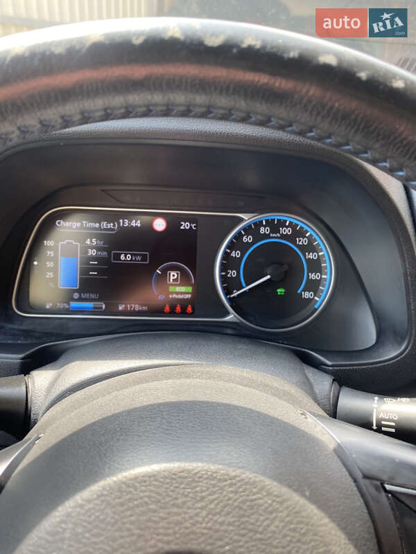 Хэтчбек Nissan Leaf 2018 в Самборе