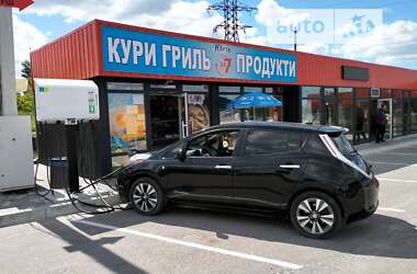 Хэтчбек Nissan Leaf 2015 в Киеве