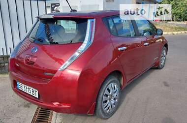 Хэтчбек Nissan Leaf 2013 в Николаеве