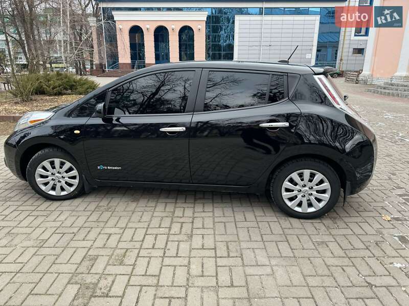 Хэтчбек Nissan Leaf 2014 в Полтаве