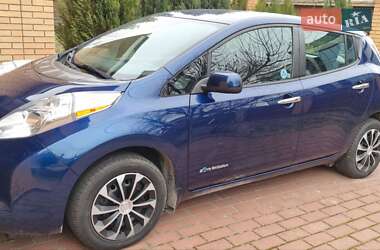 Хэтчбек Nissan Leaf 2016 в Киеве