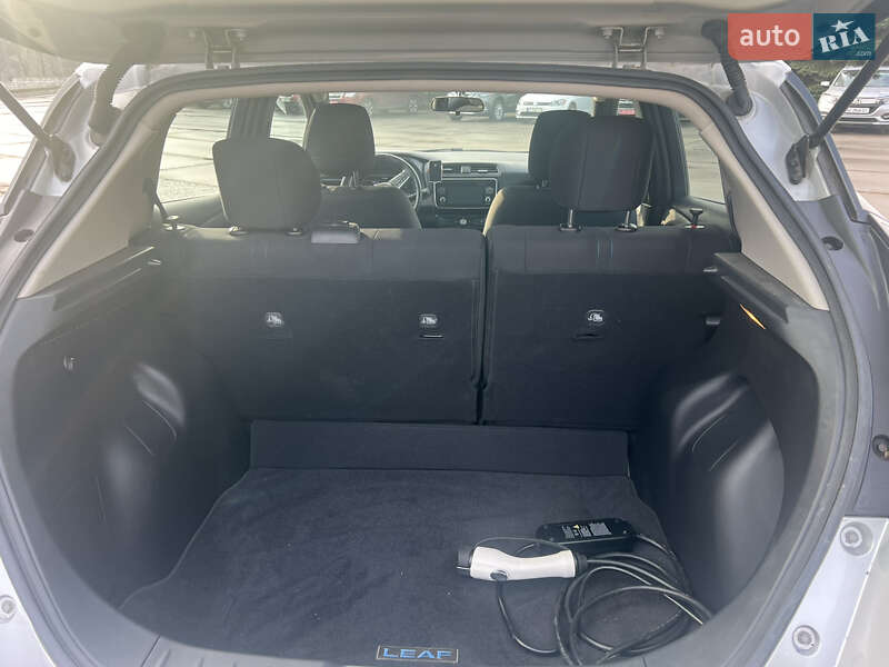 Хетчбек Nissan Leaf 2019 в Дніпрі