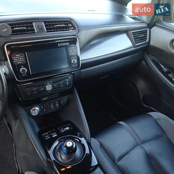 Хэтчбек Nissan Leaf 2018 в Киеве фото 10 Хэтчбек Nissan Leaf 2018 в Киеве