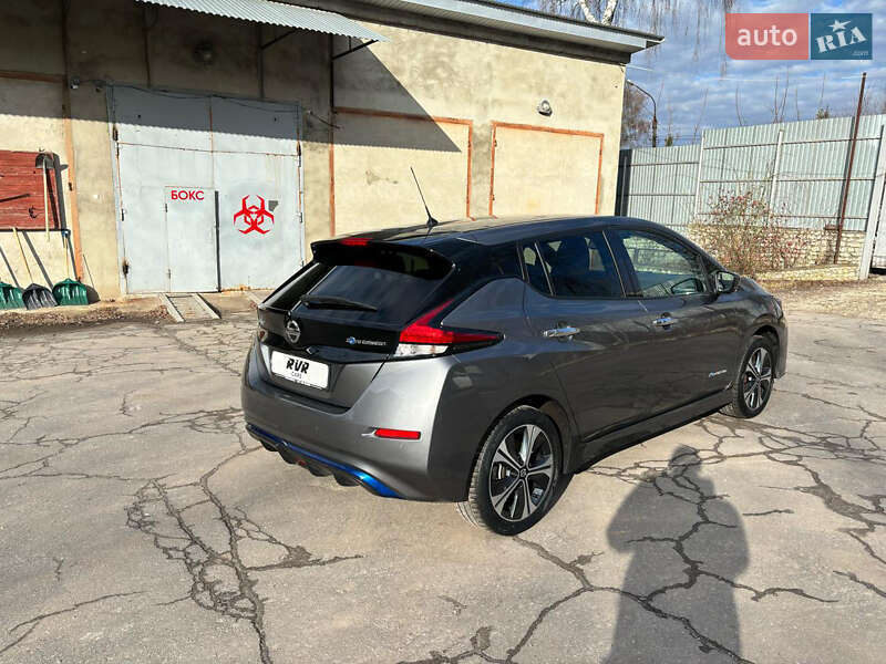 Хэтчбек Nissan Leaf 2019 в Тернополе