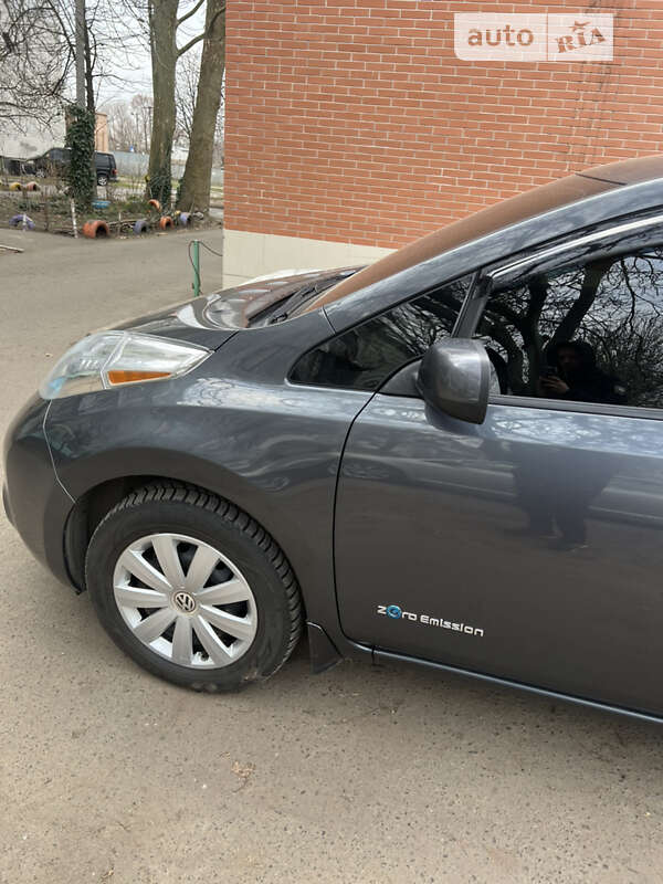 Хетчбек Nissan Leaf 2013 в Одесі фото 12 Хетчбек Nissan Leaf 2013 в Одесі