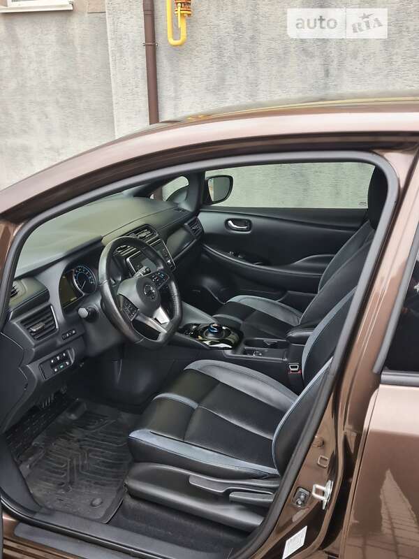 Хэтчбек Nissan Leaf 2018 в Ивано-Франковске