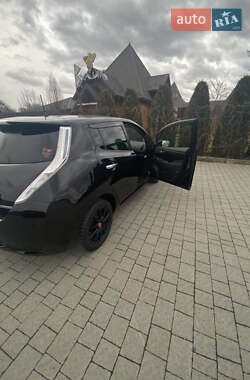 Хэтчбек Nissan Leaf 2016 в 