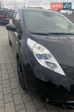 Хэтчбек Nissan Leaf 2016 в 