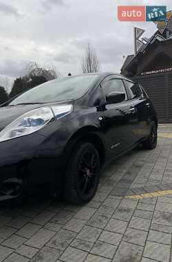 Хэтчбек Nissan Leaf 2016 в 