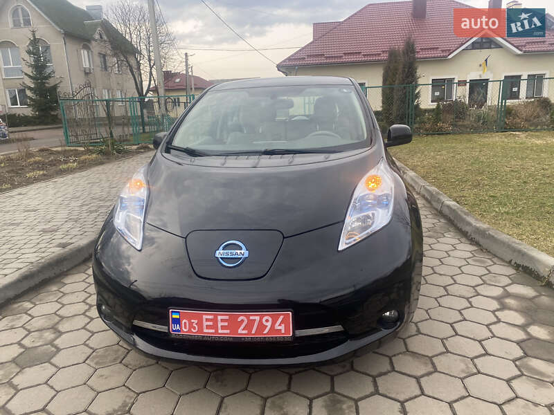 Хетчбек Nissan Leaf 2012 в Івано-Франківську