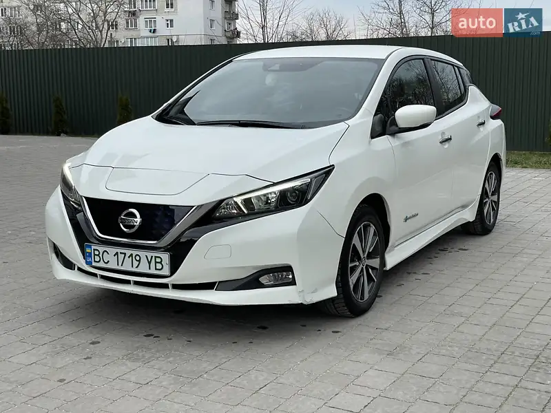 Хэтчбек Nissan Leaf 2018 в 