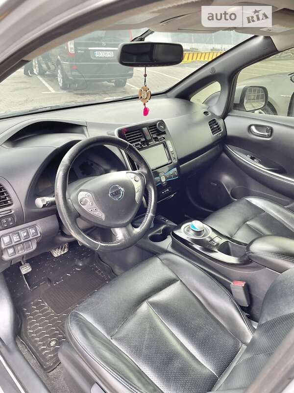 Хетчбек Nissan Leaf 2013 в Вінниці