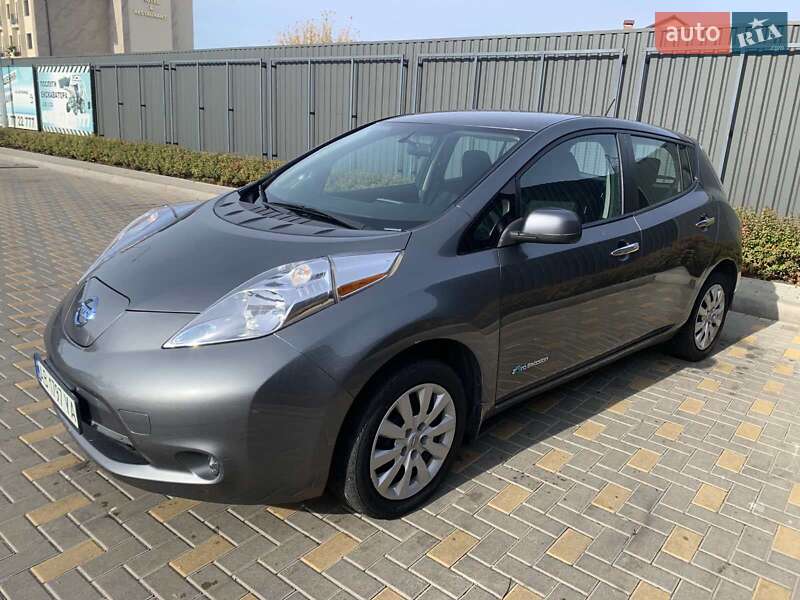 Хетчбек Nissan Leaf 2015 в Вінниці