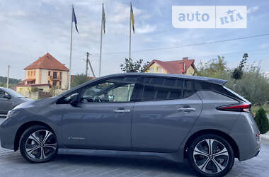 Хэтчбек Nissan Leaf 2018 в Самборе