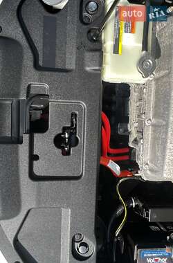 Хэтчбек Nissan Leaf 2014 в Запорожье