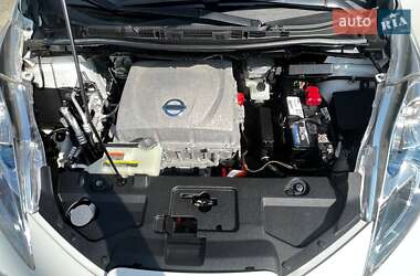Хэтчбек Nissan Leaf 2014 в Запорожье