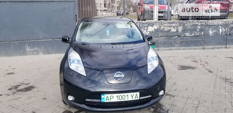 Хэтчбек Nissan Leaf 2012 в Запорожье