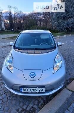 Хетчбек Nissan Leaf 2012 в Ужгороді