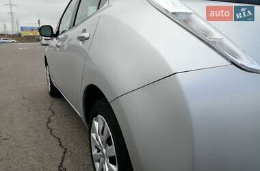 Хэтчбек Nissan Leaf 2015 в Луцке