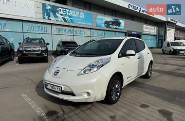 Хэтчбек Nissan Leaf 2015 в Полтаве