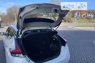 Хэтчбек Nissan Leaf 2019 в 