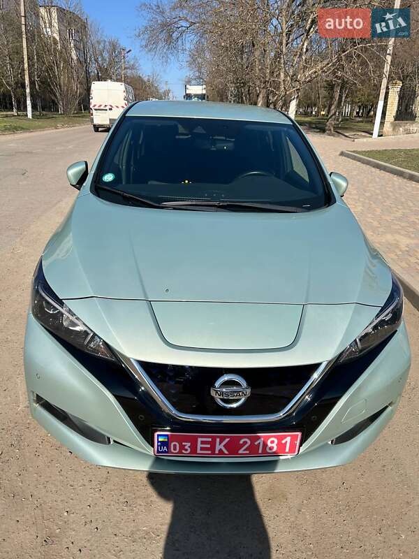 Хетчбек Nissan Leaf 2018 в Одесі