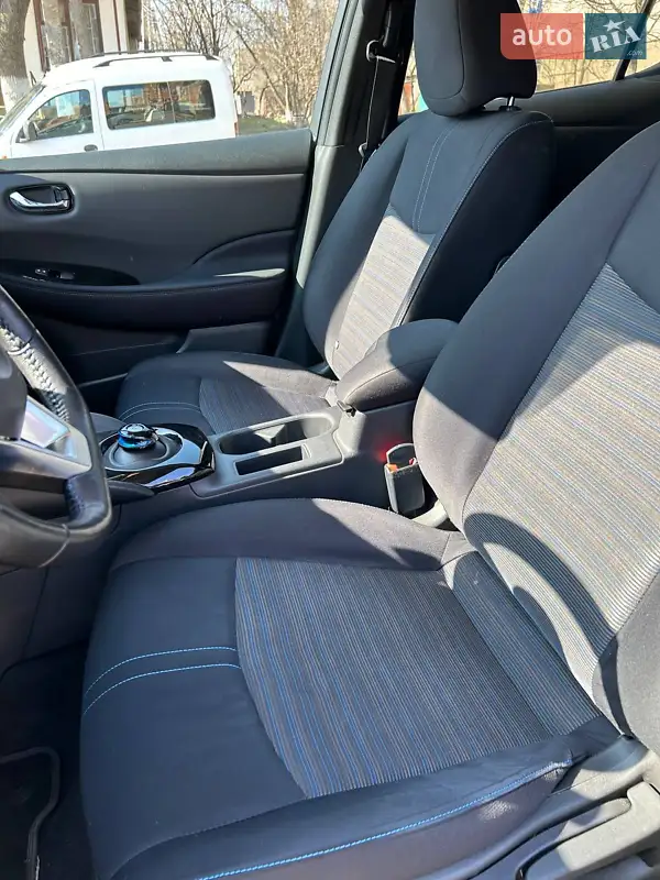 Nissan Leaf 2018 VIN SJNFAAZE1U0036856 фото оголошення 10 з 35