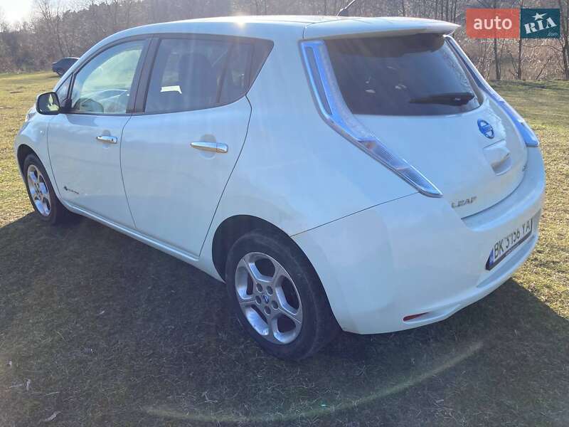 Хетчбек Nissan Leaf 2012 в Рівному