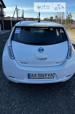 Хетчбек Nissan Leaf 2013 в Боярці