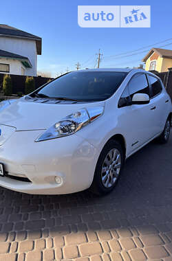 Хэтчбек Nissan Leaf 2014 в Киеве