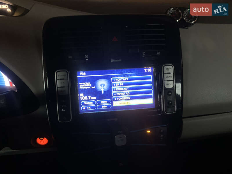 Хетчбек Nissan Leaf 2012 в Іршаві