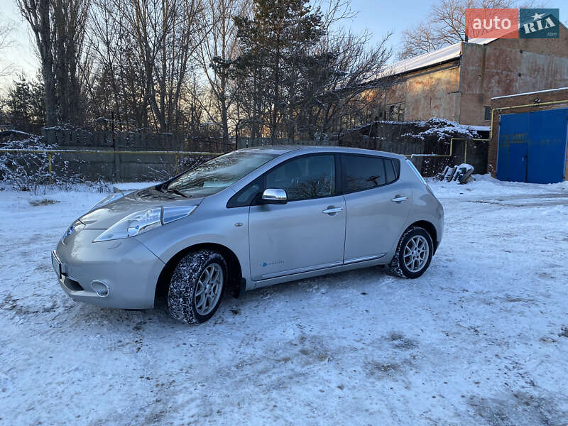 Хэтчбек Nissan Leaf 2013 в Кропивницком фото 10 Хэтчбек Nissan Leaf 2013 в Кропивницком