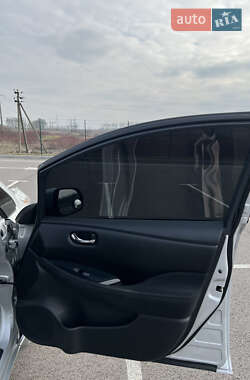Хэтчбек Nissan Leaf 2014 в 