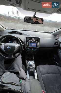 Хэтчбек Nissan Leaf 2014 в 